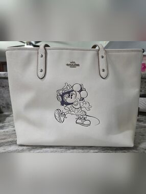Coach Disney X Minnie Boom Box City Zip Top Tote